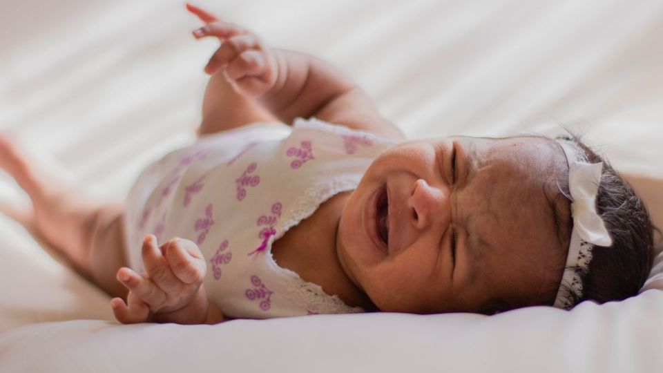 Consulta con tu pediatra si tienes duda sobre el llanto de tu bebé