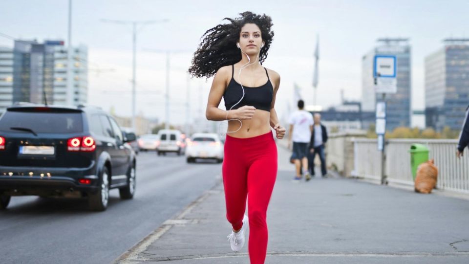 Correr es uno de los deportes que más te ayudarán a bajar de peso
