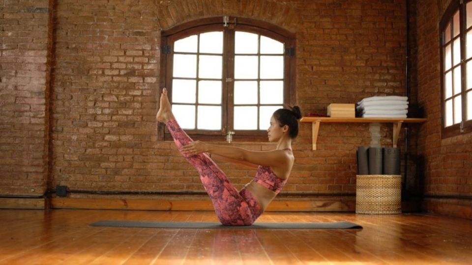 Ejercicios de yoga para tonificar y bajar de peso