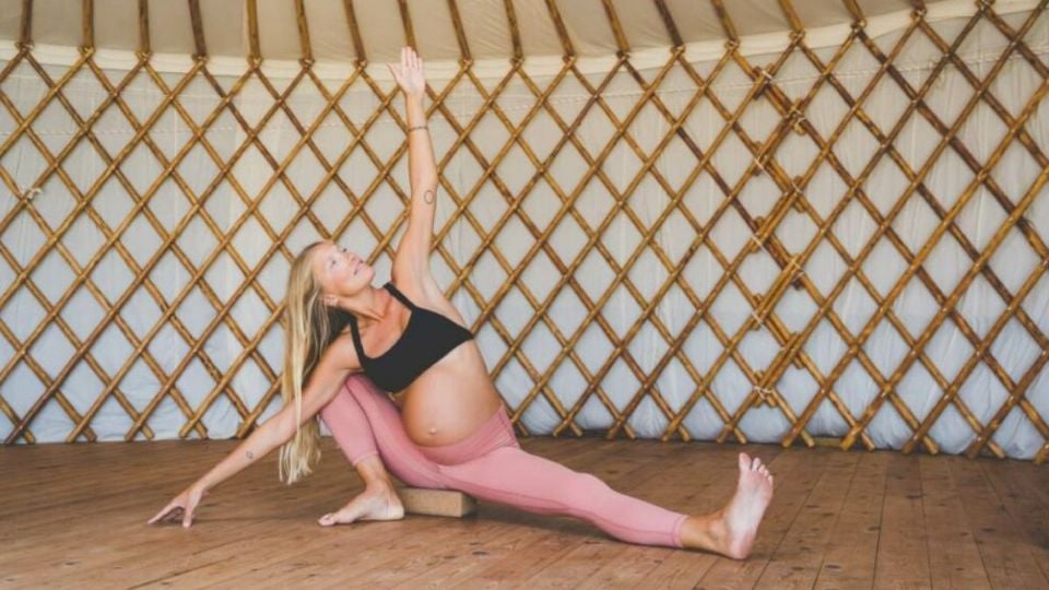 ¿Cuál es el yoga recomendado para las embarazadas de segundo trimestre?